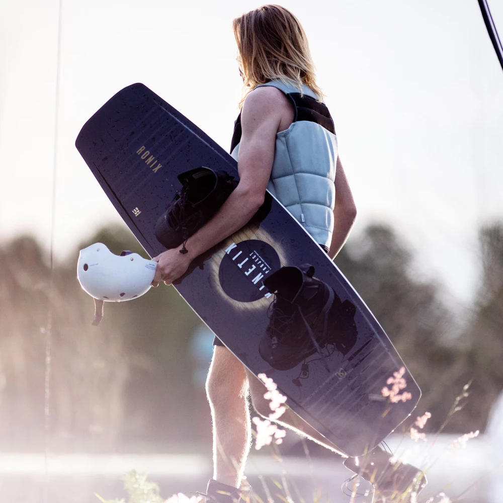 Ronix Kinetik Springbox 2 144 Wakeboard 4 Ronix Kinetik Springbox 2 144 Wakeboard – Image 2